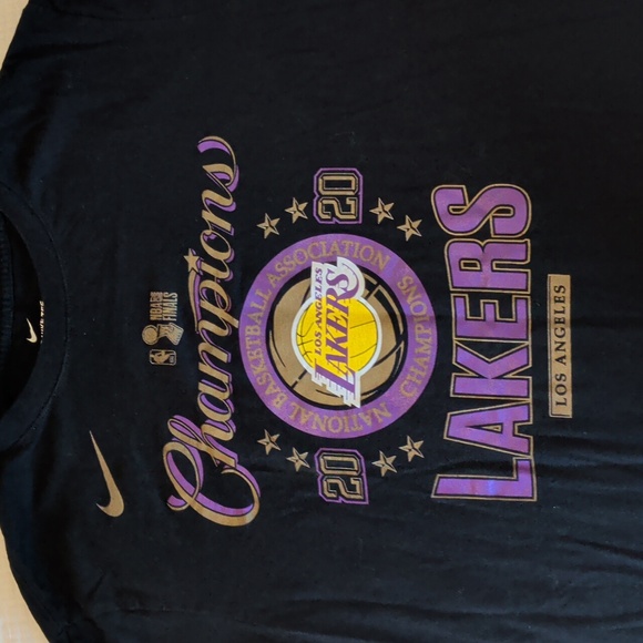 Nike Lakers Champions Black T-Shirt 2020 - Picture 2 of 2